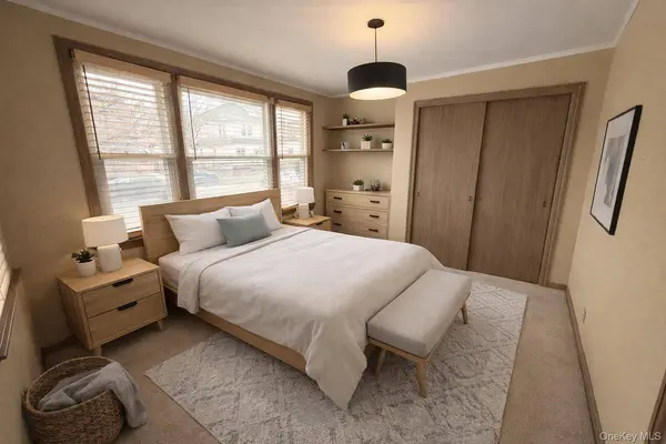 406 Beach 131st ST, Belle Harbor, NY 11694