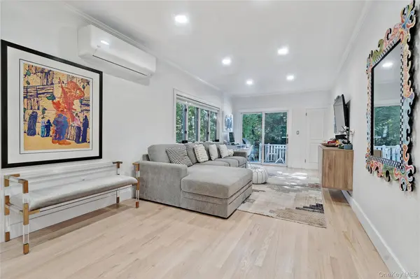 329 Beach 146th ST, Rockaway Park, NY 11694