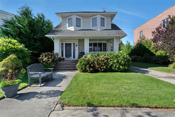 329 Beach 146th ST, Rockaway Park, NY 11694