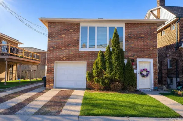 268 Beach 134th ST, Belle Harbor, NY 11694