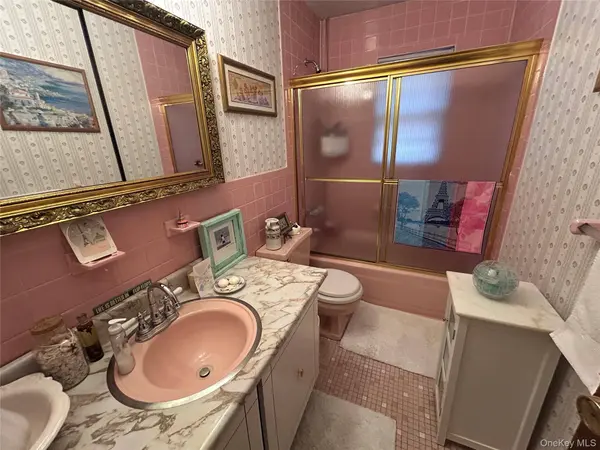 268 Beach 134th ST, Belle Harbor, NY 11694