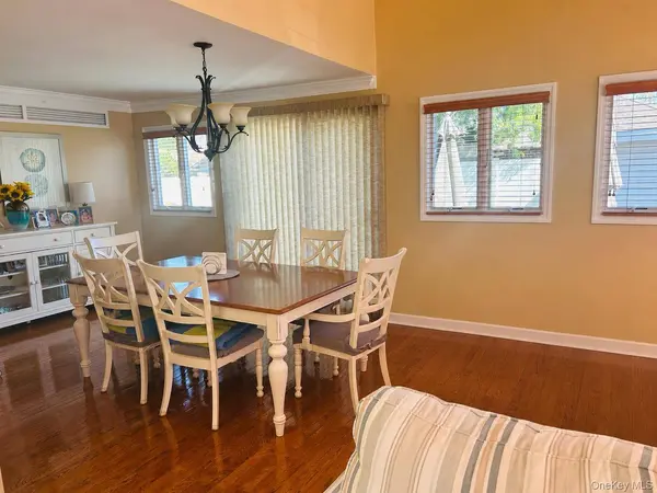 312 Beach 149th Street, Neponsit, NY 11694