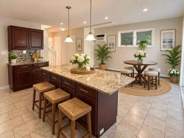 194 Beach 132nd ST, Belle Harbor, NY 11694