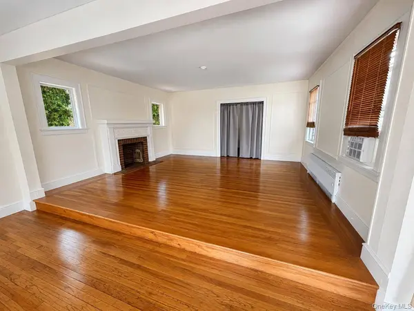 255 Beach 122nd ST, Rockaway Park, NY 11694