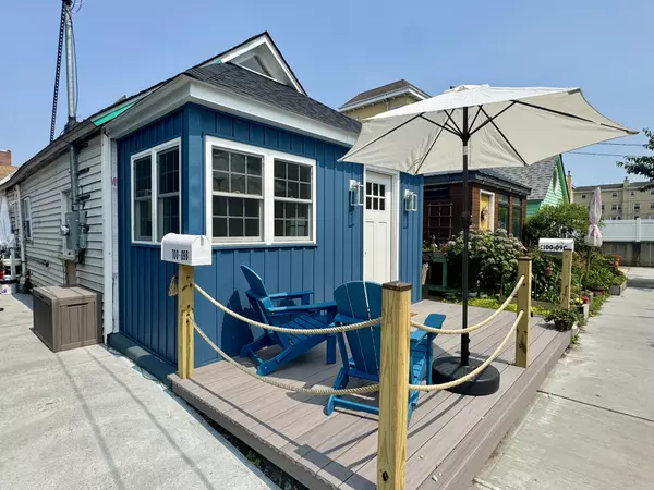 100-09 Rockaway Beach Blvd #2, Rockaway Park, NY 11694