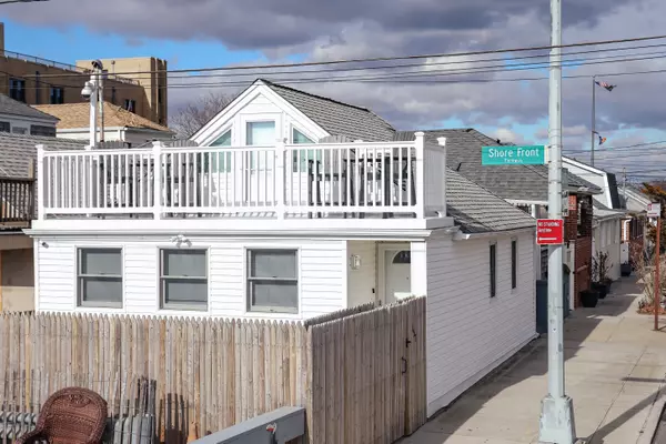 157 Beach 109th St, Rockaway Park, NY 11694-2519