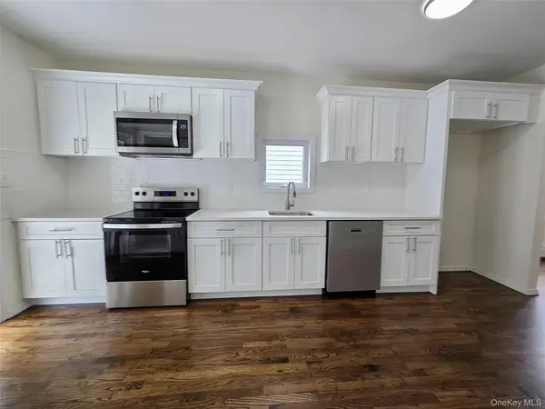 20 West 10th Road, Broad Channel, NY 11693