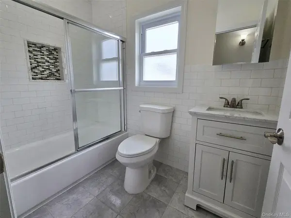20 West 10th Road, Broad Channel, NY 11693