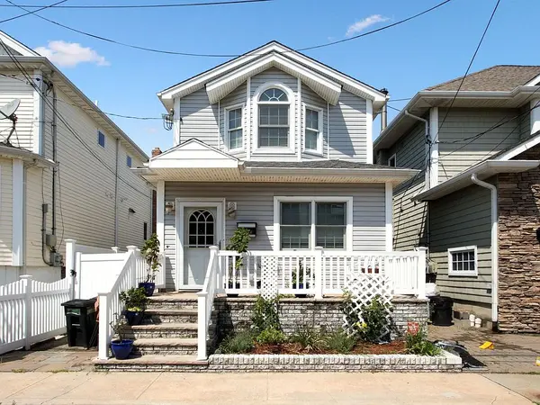 59 West 17th Road, Broad Channel, NY 11693