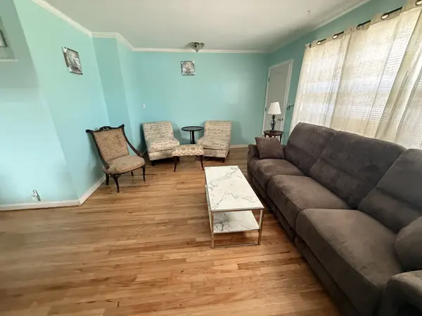 128-19 Cronston Ave, Rockaway Park, NY 11694