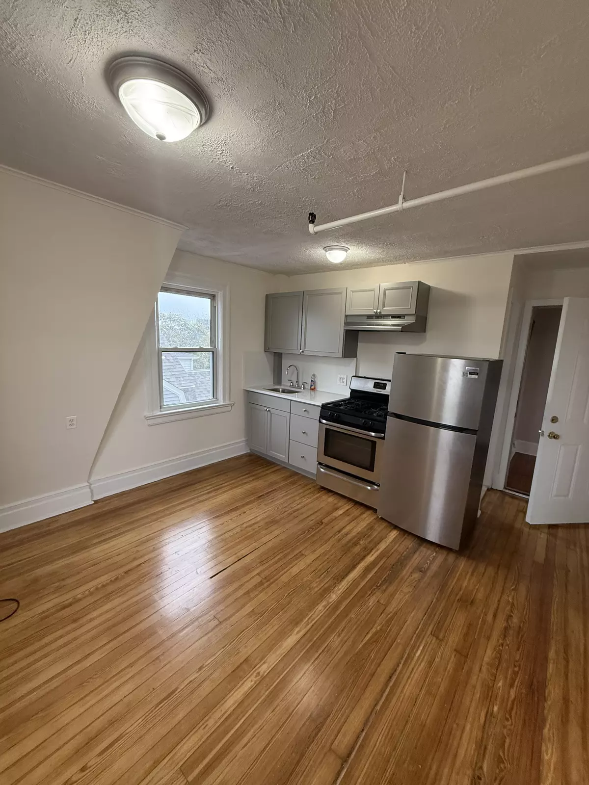 Rockaway Park, NY 11694-1978,249 Beach 119th St #5A