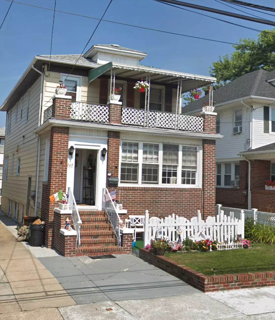 Rockaway Park, NY 11694-1721,242 Beach 126th St #2