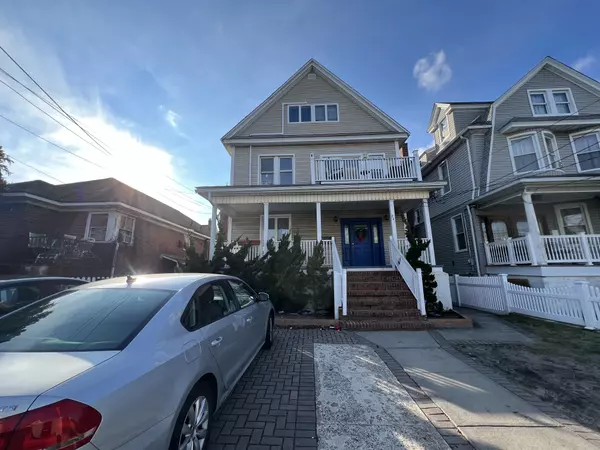 Rockaway Park, NY 11694-2036,241 Beach 118th St ##1