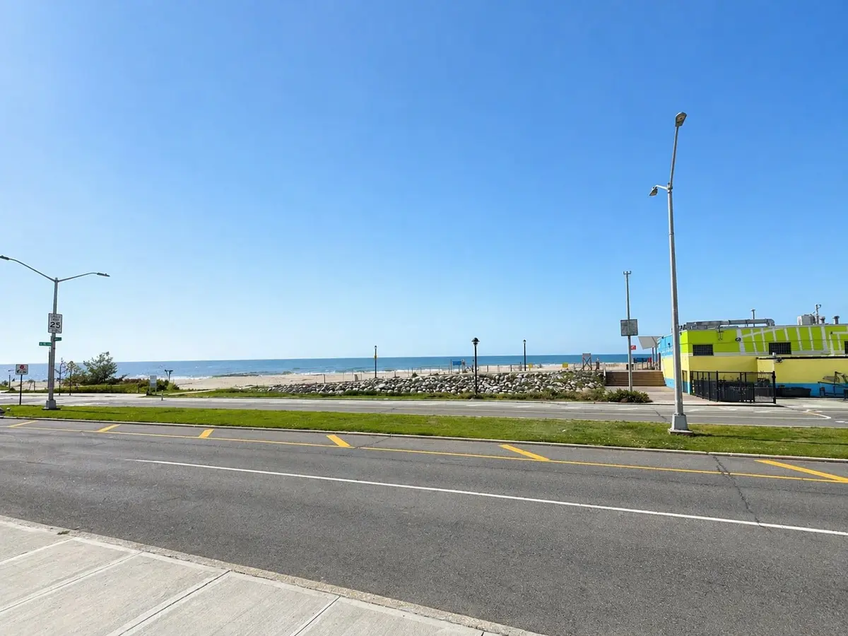 96-12 Shore Front Pkwy #1, Far Rockaway, NY 11693