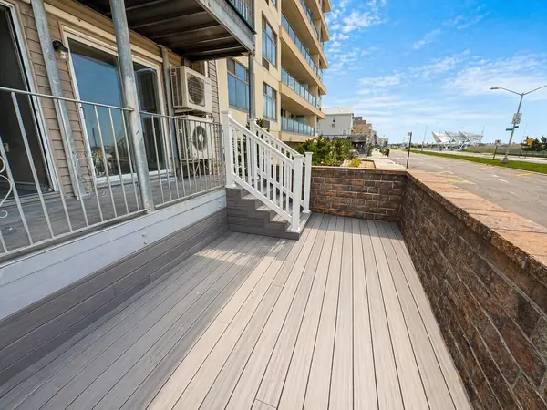 96-12 Shore Front Pkwy #1, Far Rockaway, NY 11693