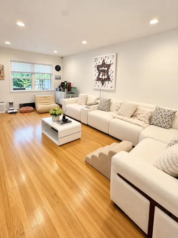 2254 E 60th Pl #2, Brooklyn, NY 11234-6404