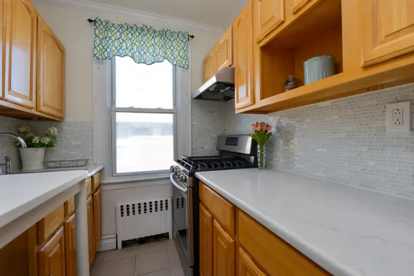 152 Beach 125th St #2, Rockaway Park, NY 11694-1702