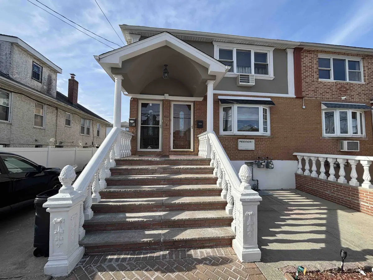 4-59 Beach 68th St, Arverne, NY 11692