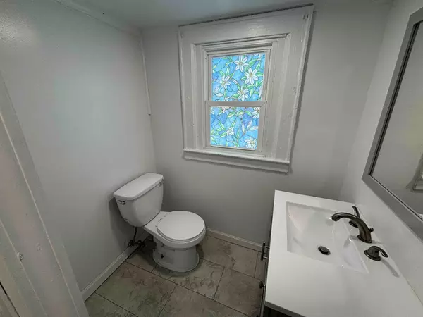 Far Rockaway, NY 11693,3-23 Beach 88th St #2