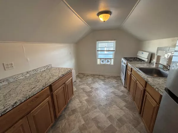 Far Rockaway, NY 11693,3-23 Beach 88th St #2