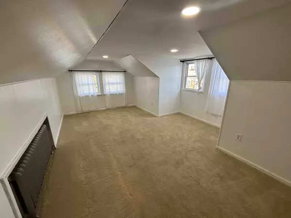 Far Rockaway, NY 11693,3-23 Beach 88th St #2
