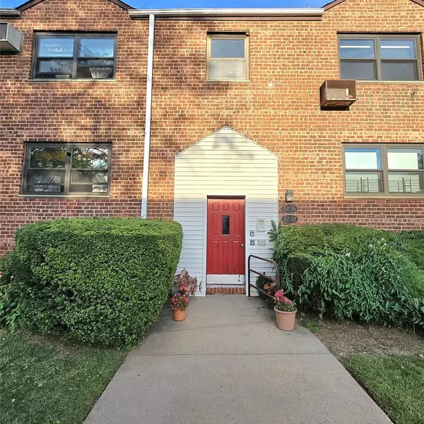 82-26 155th Ave #1-090, Howard Beach New York 11414,