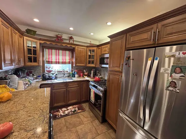 4-59 Beach 68th St, Arverne, NY 11692