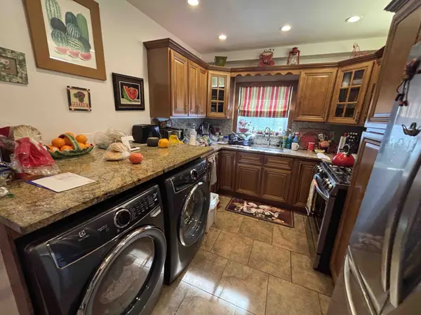 4-59 Beach 68th St, Arverne, NY 11692