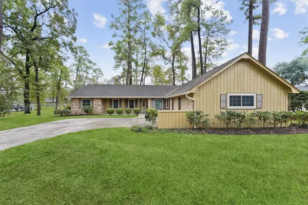 714 Golden Bear LN, Kingwood, TX 77339