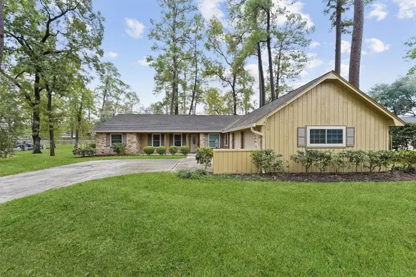 714 Golden Bear LN, Kingwood, TX 77339