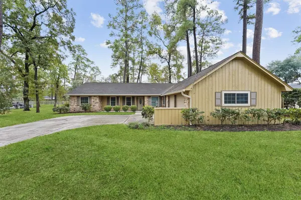 714 Golden Bear LN, Kingwood, TX 77339