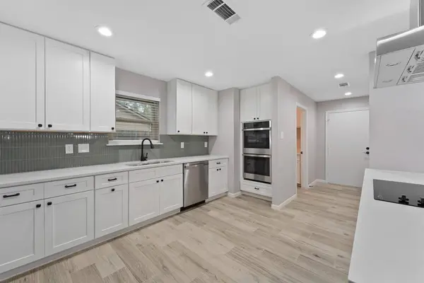 714 Golden Bear LN, Kingwood, TX 77339