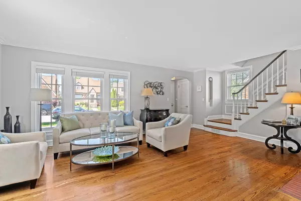 7317 W Greenleaf Street, Chicago, IL 60631