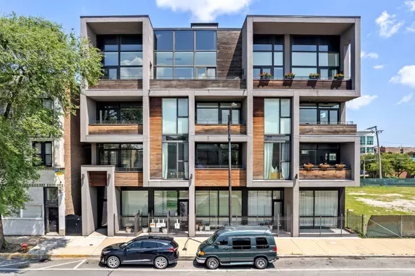 2424 W Chicago AVE #201, Chicago, IL 60622