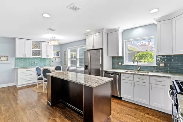 15 E Fairview ST, Arlington Heights, IL 60005