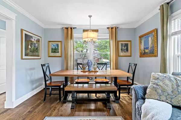 15 E Fairview ST, Arlington Heights, IL 60005