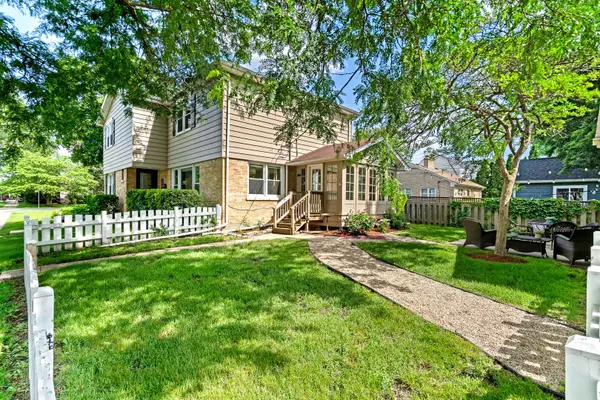 15 E Fairview ST, Arlington Heights, IL 60005