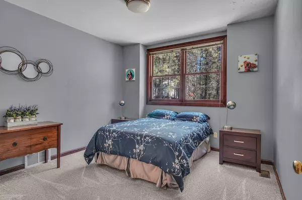 21724 N Perry Rd, Colbert, WA 99005