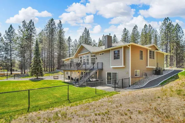 21724 N Perry Rd, Colbert, WA 99005