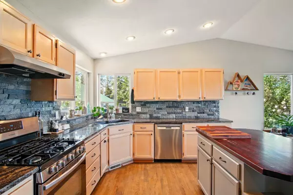 5241 F Hattery-Owens Rd, Deer Park, WA 99006