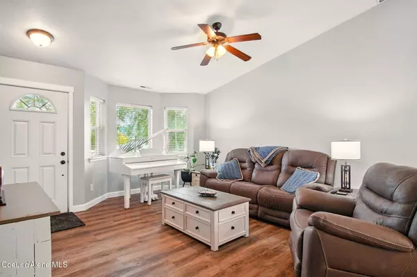 3657 E KAUFFMAN LN, Post Falls, ID 83854