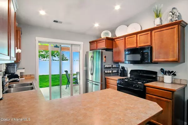 3657 E KAUFFMAN LN, Post Falls, ID 83854