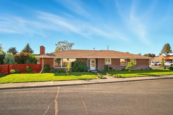 404 W 7th Ave, Ritzville, WA 99169