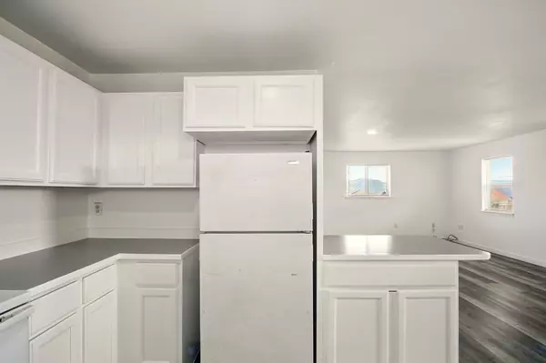 41450 Sunday Bay Rd N, Deer Meadows, WA 99122