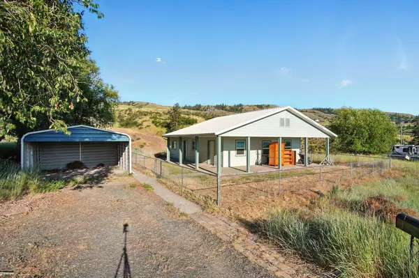 41450 Sunday Bay Rd N, Deer Meadows, WA 99122