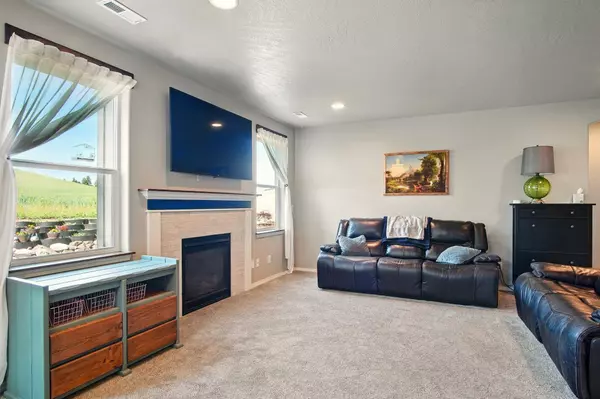 729 Condor Dr, Cheney, WA 99004