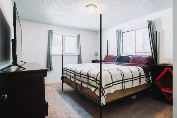 3257 Circle Dr, Valley, WA 99181