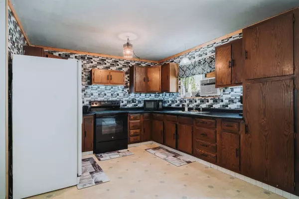 3257 Circle Dr, Valley, WA 99181