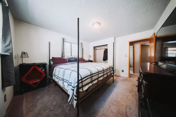 3257 Circle Dr, Valley, WA 99181