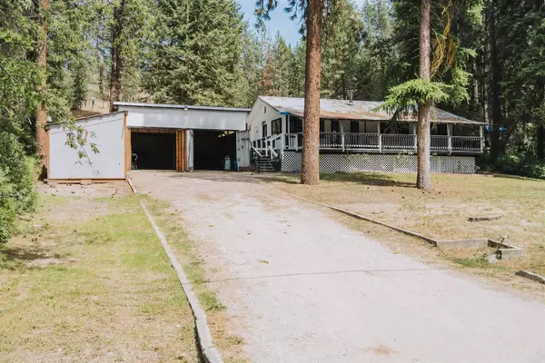 3257 Circle Dr, Valley, WA 99181